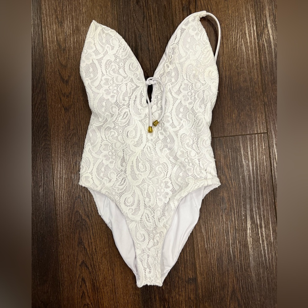 Beautiful one piece bathing suit